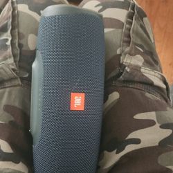 JBL Charge 4