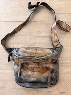 LUSHER Italian Leather Sling Bag – Distressed Bronze Metallic Finish