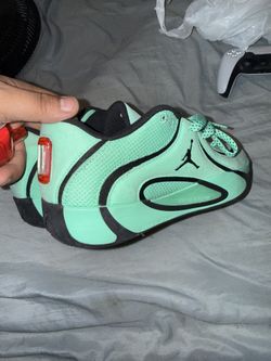 Jayson Tatum 4 Green glow size 8