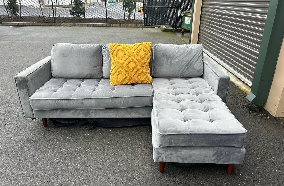 Sectional Couch 