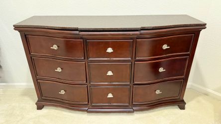 3-Pc Lane Furniture Bedroom Set - 9-Drawer Stone Top Dresser & 2 Nightstands