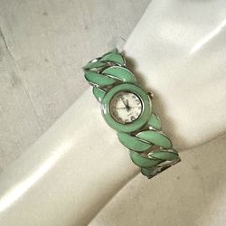 Green Quartz Silver Tone Bracelet Watch