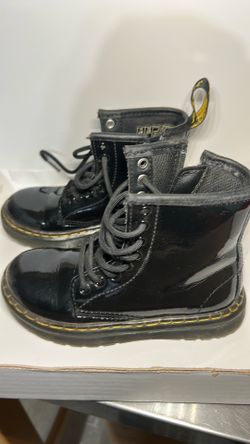 JUNIOR 1460 PATENT LEATHER LACE UP BOOTS