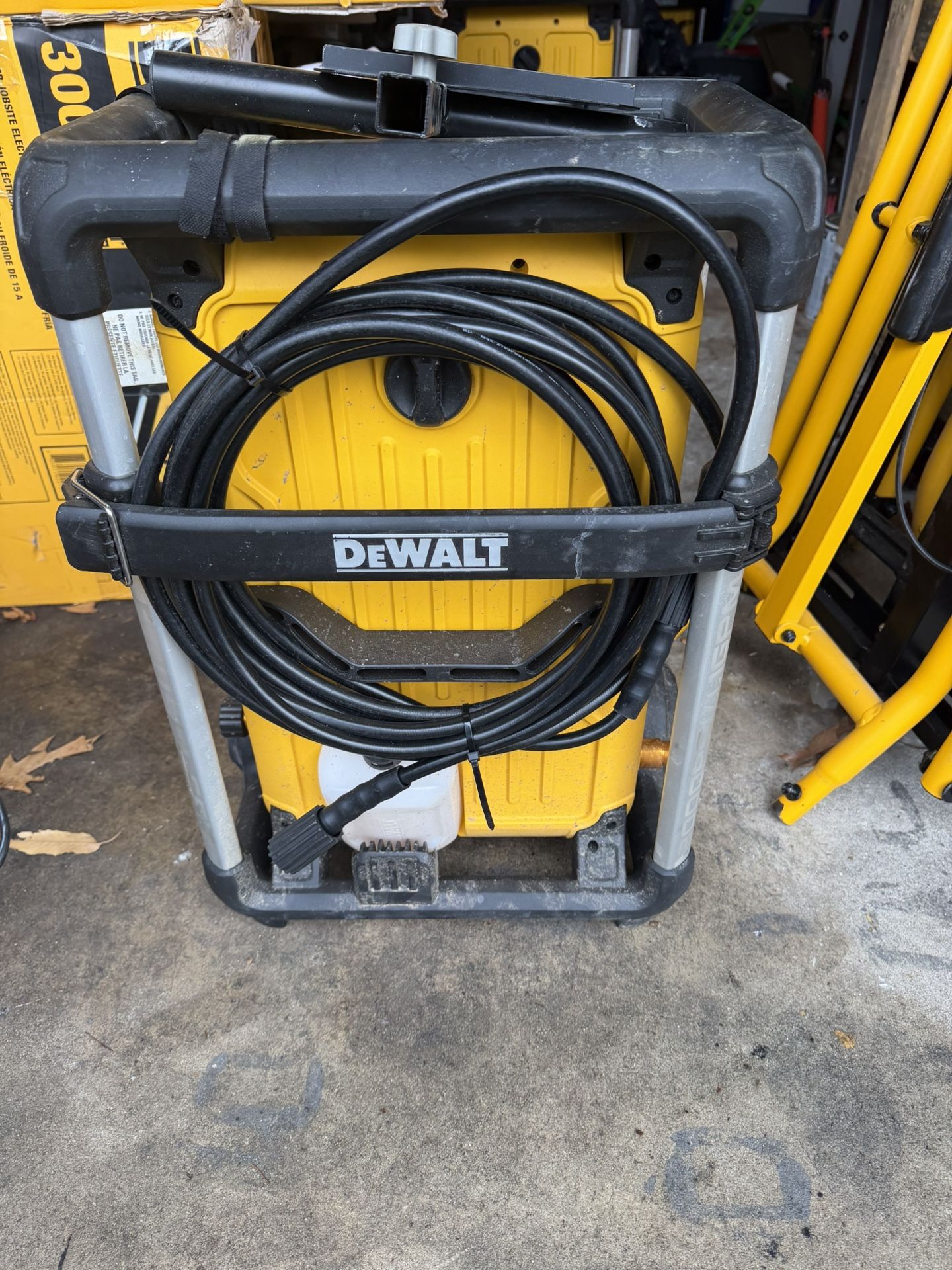 DEWALT