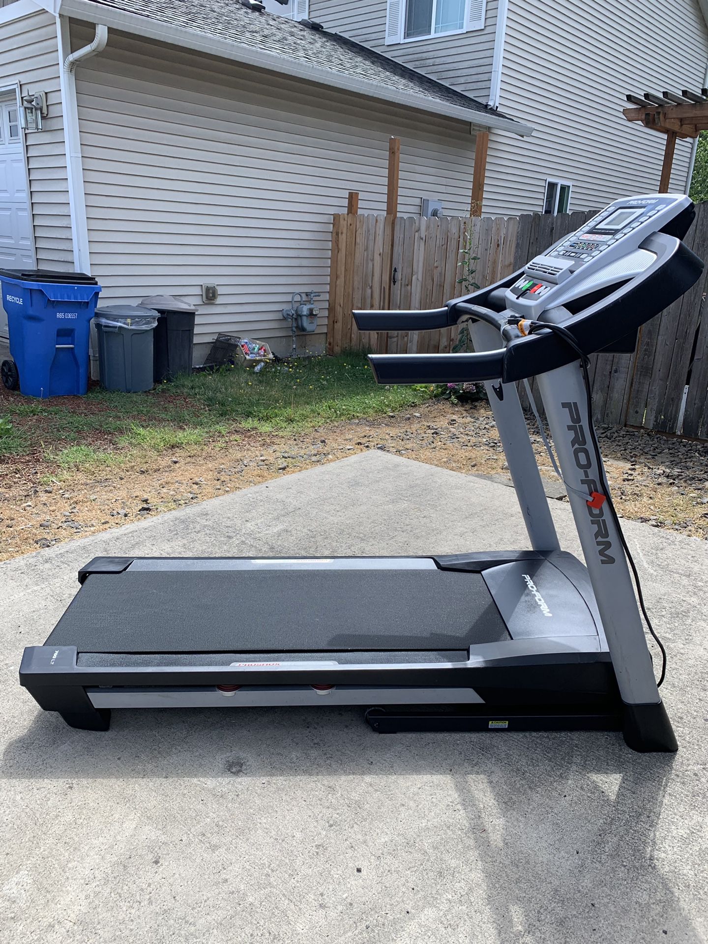 Pro form 700LT treadmill