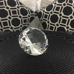 PAPERWEIGHT -----DIAMOND SHAPE