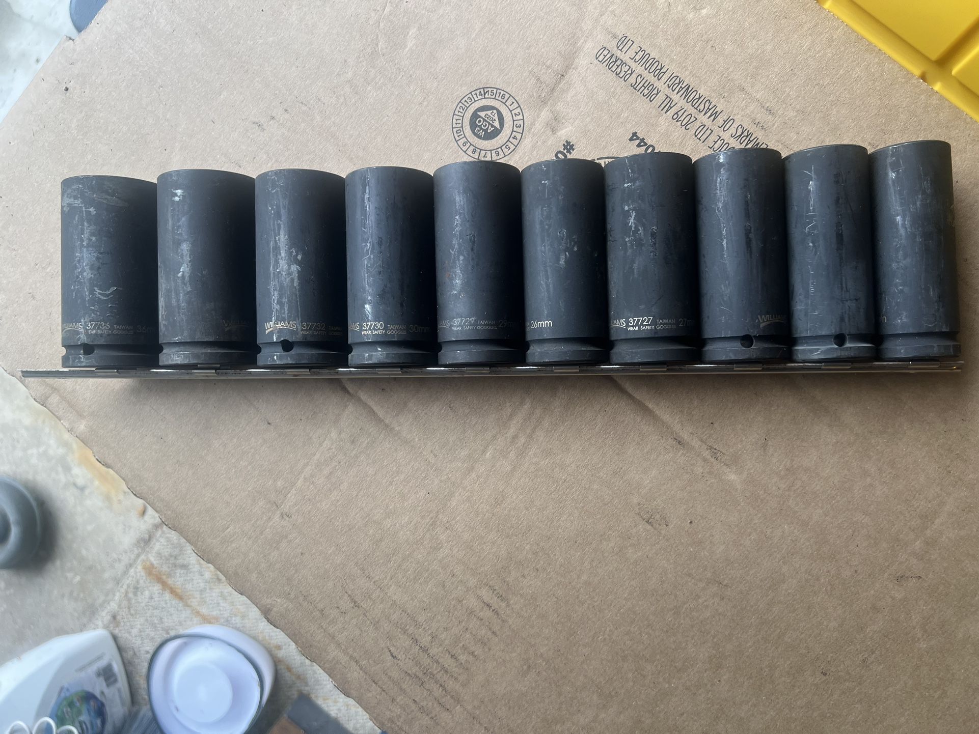 Williams 14 Piece Metric Impact Socket Set 23 mm-36 mm
