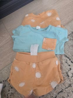 Boys or girls  9 month outfit