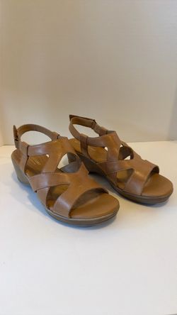 Naturalizer Neutral Sandals size 8WW