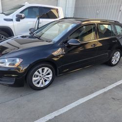 2017 Volkswagen Golf Sportwagen VW