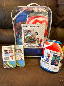 Mario Kart Bedding Set with Plush Throw