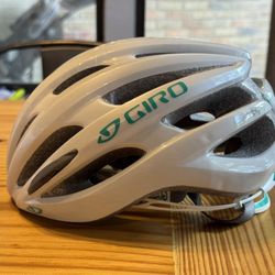 Giro Saga Women’s Helmet GH69 Small 51-55cm White Teal – 2015, Great Condition