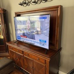 Tv Stand/entertainment Center 