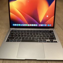 2020 Apple MacBook Air Retina 13 - i7 - 16GB RAM - 512GB SSD - Charger Included
