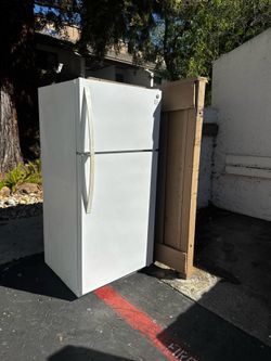 FREE - Fridge + Freezer