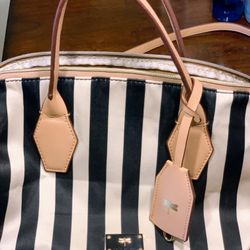 Purse Is Like New