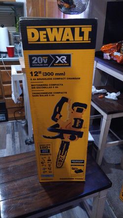 Dewalt 12" compact chainsaw