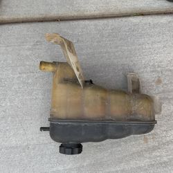 2008 GMC Sierra Coolant Reservoir