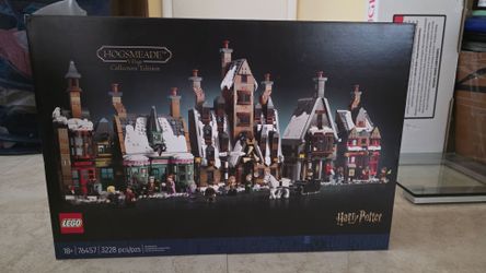 Harry Potter Hogsmeade Village collector edition