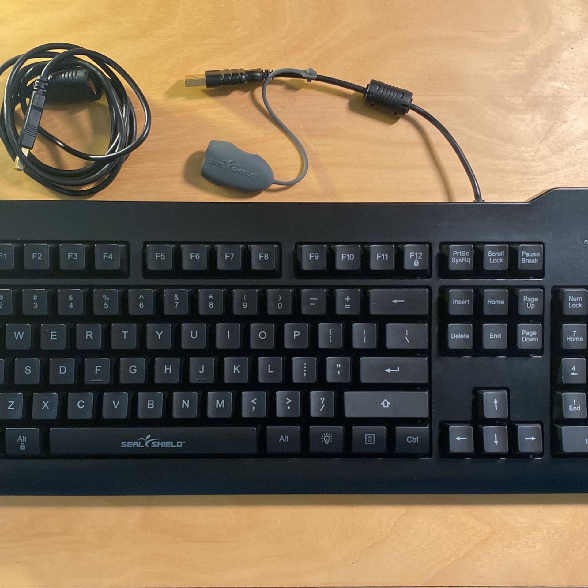 Seal Shield Seal Clean Glowâ„¢ Waterproof Keyboard W/Key Lock - SSKSV207G R4