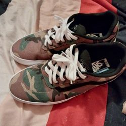 New Mens Vans Comes With Brown Shoe Strings Size 11.5 