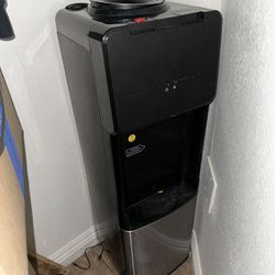 Water Dispenser 