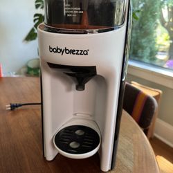 Baby Brezza Formula Pro Advanced Bottle Maker