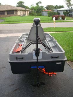 8' Sun Dolphin Sportsman Jon Boat with 50 lbs Motor and Battery for Sale in  Plantation, FL - OfferUp