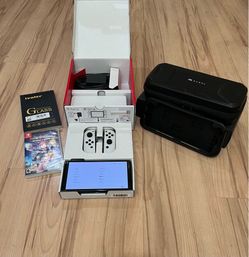 BUNDLE Nintendo Switch OLED White - Like New (Boxed + Cases & Game)