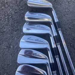 Cleveland Tour Action 3-8 Iron Set Stiff Flex