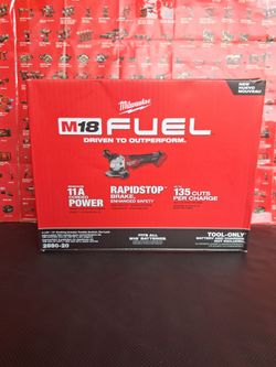 MILWAUKEE M18 FUEL 18V LITHIUM-ION BRUSHLESS CORDLESS 4-1/2-IN. / 5-IN. PADDLE SWITCH GRINDER