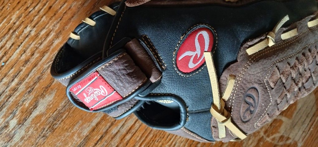 Rawlings Baseball Glove Left Hand