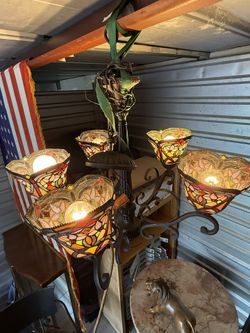 Tiffany Victorian Style Stained Leaded Glass 5 Light Hanging Chandelier.