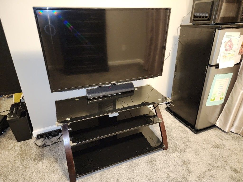 47 Inch Samsung TV & TV Stand