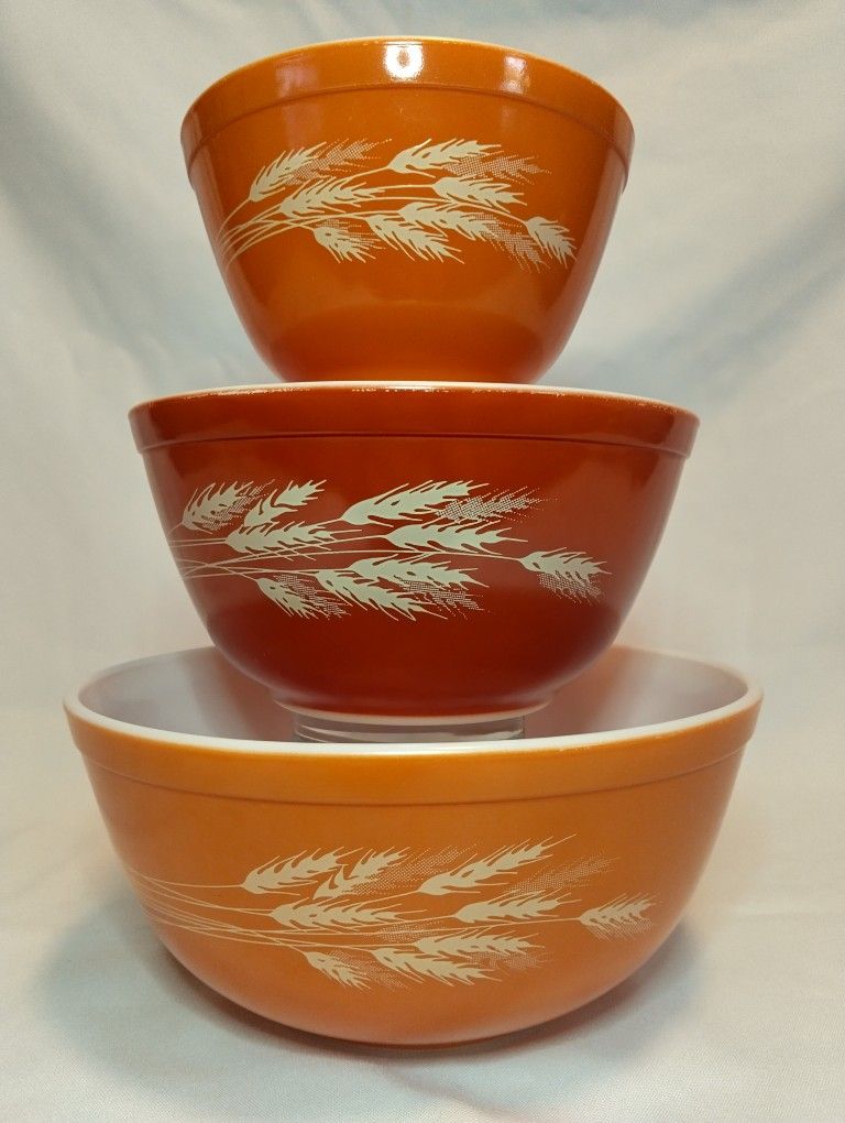 Vintage Pyrex Autumn Harvest 3 Pc Set.