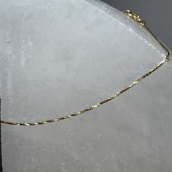 14K Solid Gold Twisted C-Link Bracelet 7.5” .8g Italy