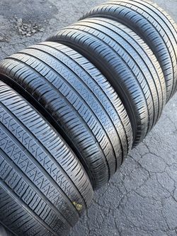 Selling set of Pirelli 275/50/22