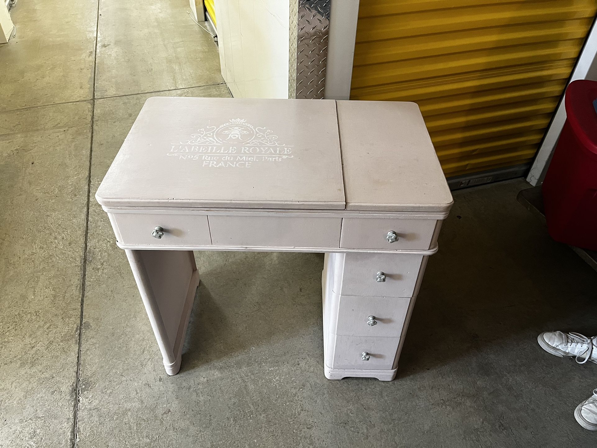 Vanity Desk