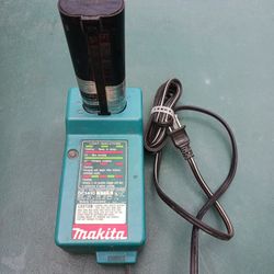 MAKITA  Battery Charger/  With Battery 