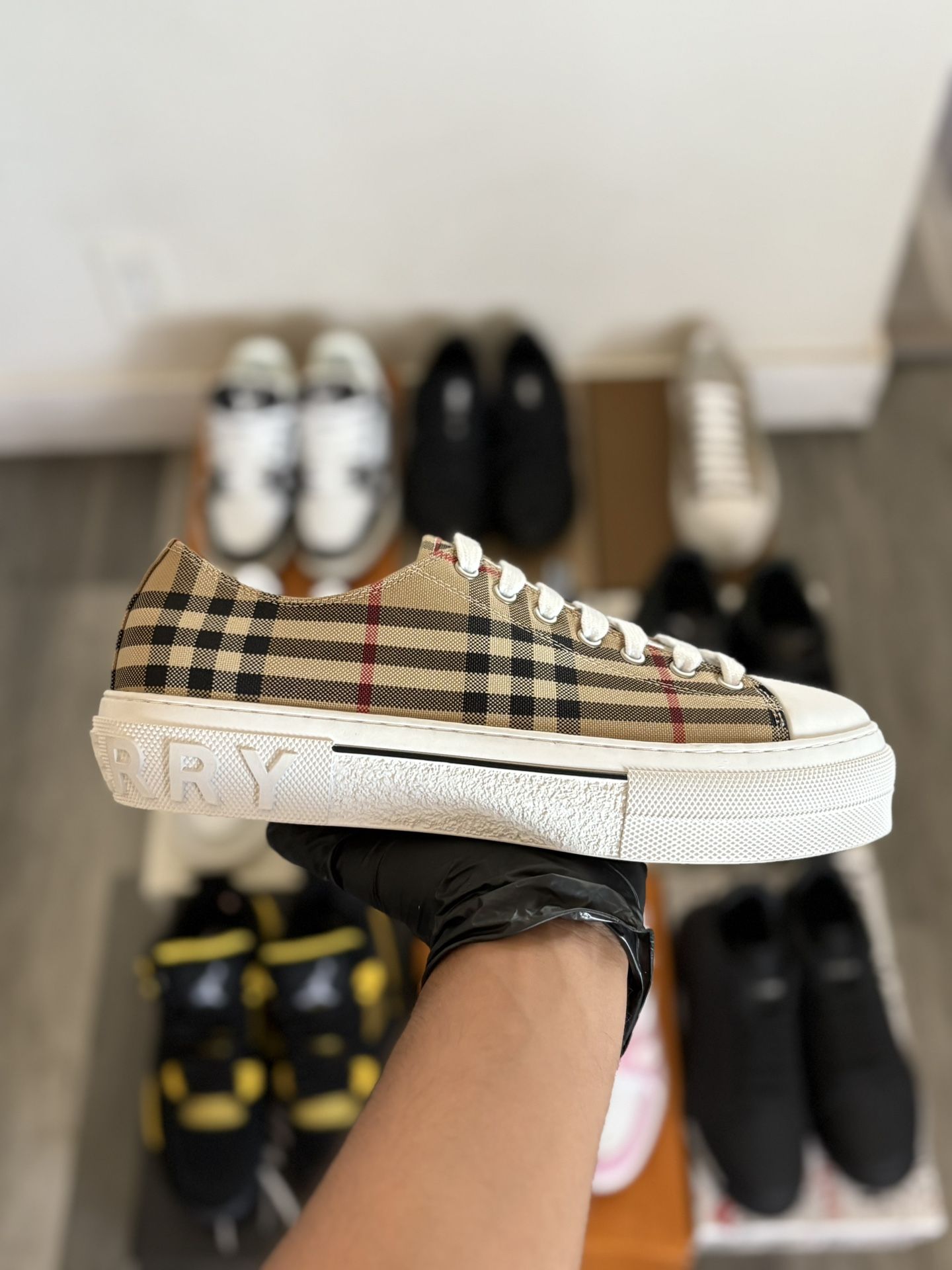 BURBERRY