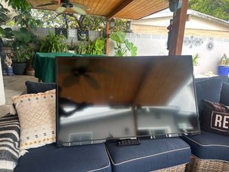 Toshiba 50 inch ( comes with a free sound bar )