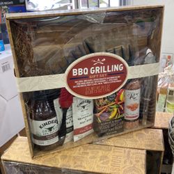Bbq Grilling Gift Set Seasoning Metal Tongs Cutting Board 