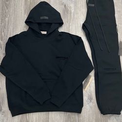 Essentials fear of god sweatsuit 