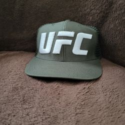 Reebok UFC embroidered Trucker Snapback Cap