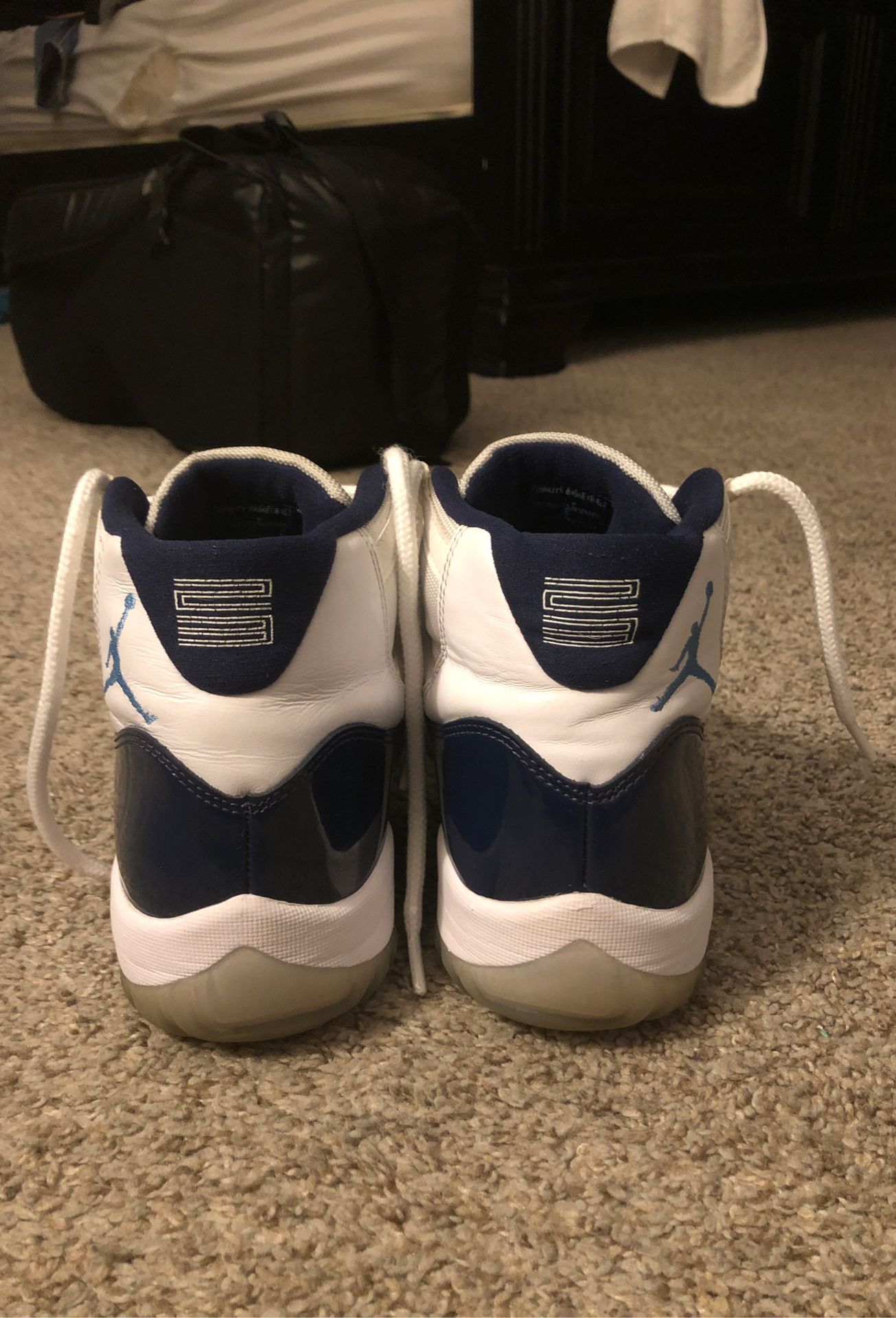 Air Jordan 11 Retro (Size 10)