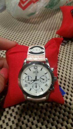 Pink leather guess watch