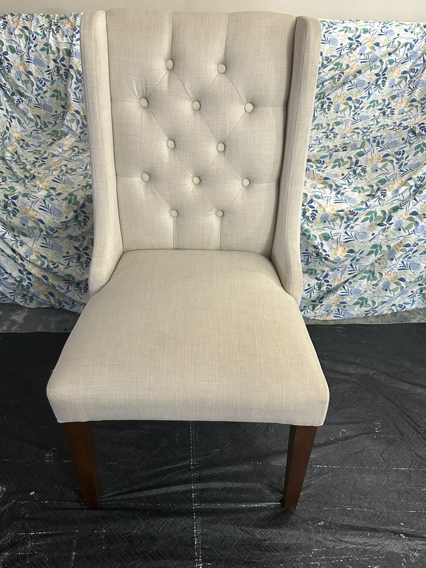 Upholstery Chair 