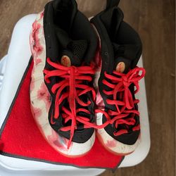 Nike air foamposite size 8 men