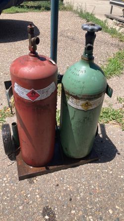Welding Cart With Full Tanks