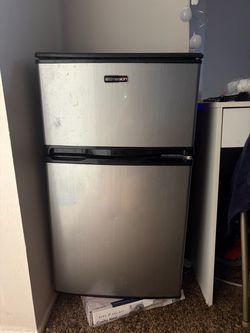 Mini fridge/freezer